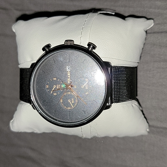 Yolako black and copper color watch - Picture 1 of 6
